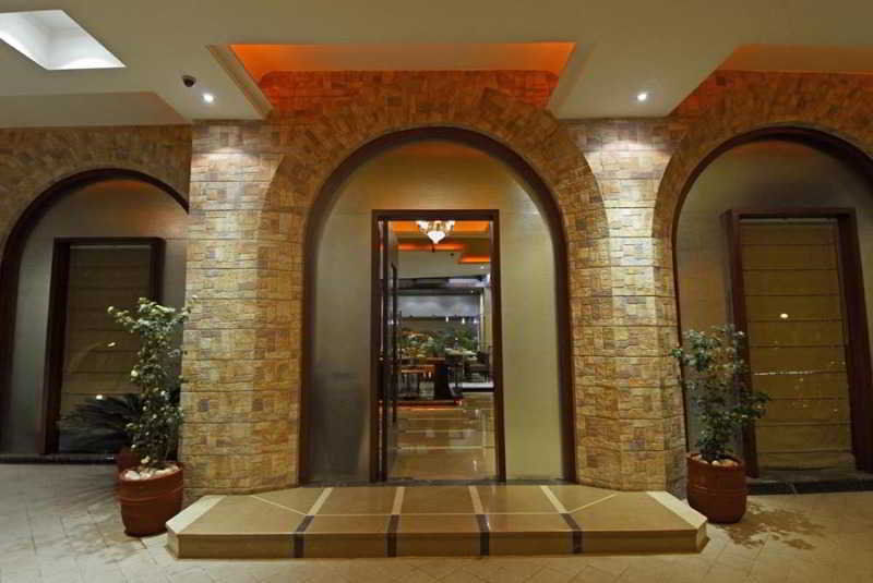 Grand Residency Hotel & Serviced Apartments Bombaj Exteriér fotografie