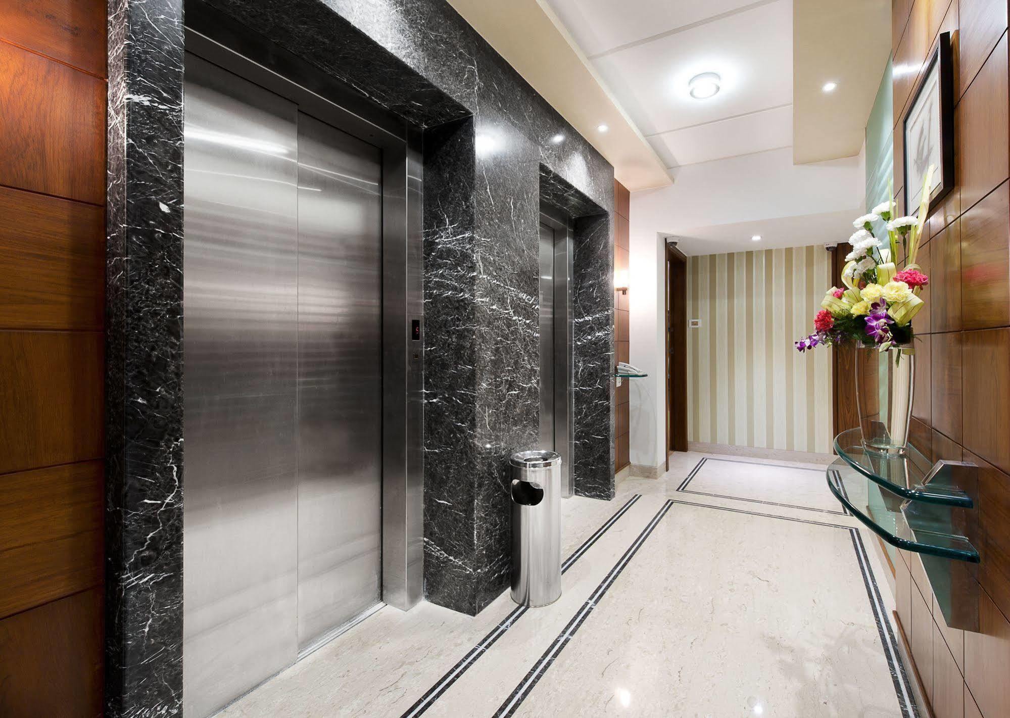 Grand Residency Hotel & Serviced Apartments Bombaj Exteriér fotografie